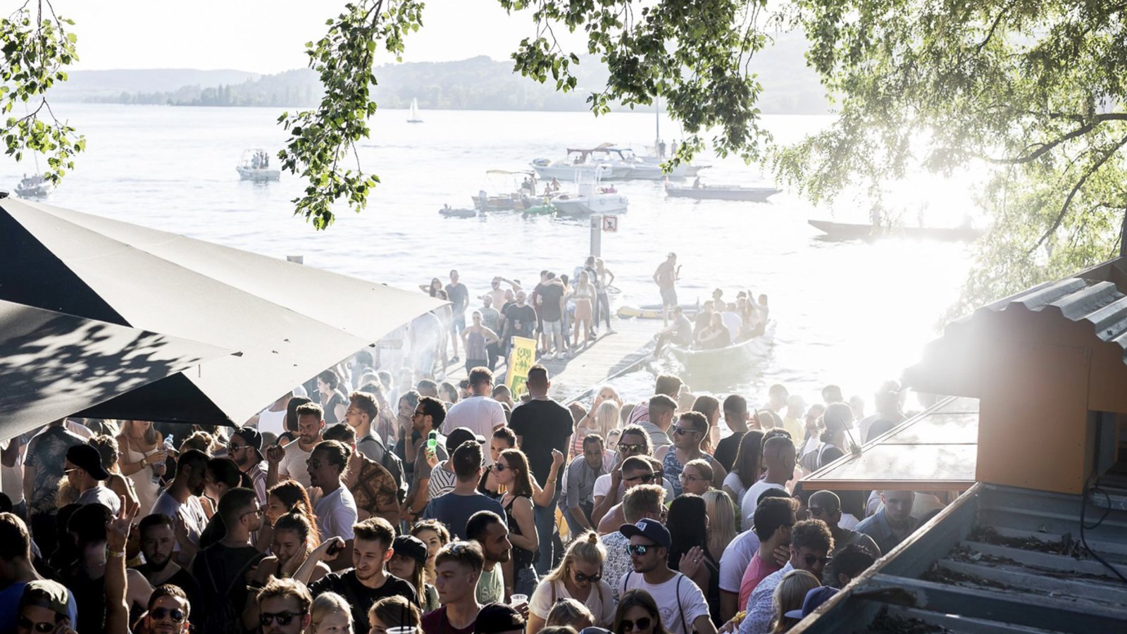 2B Events Party, Tanz am See, von oben